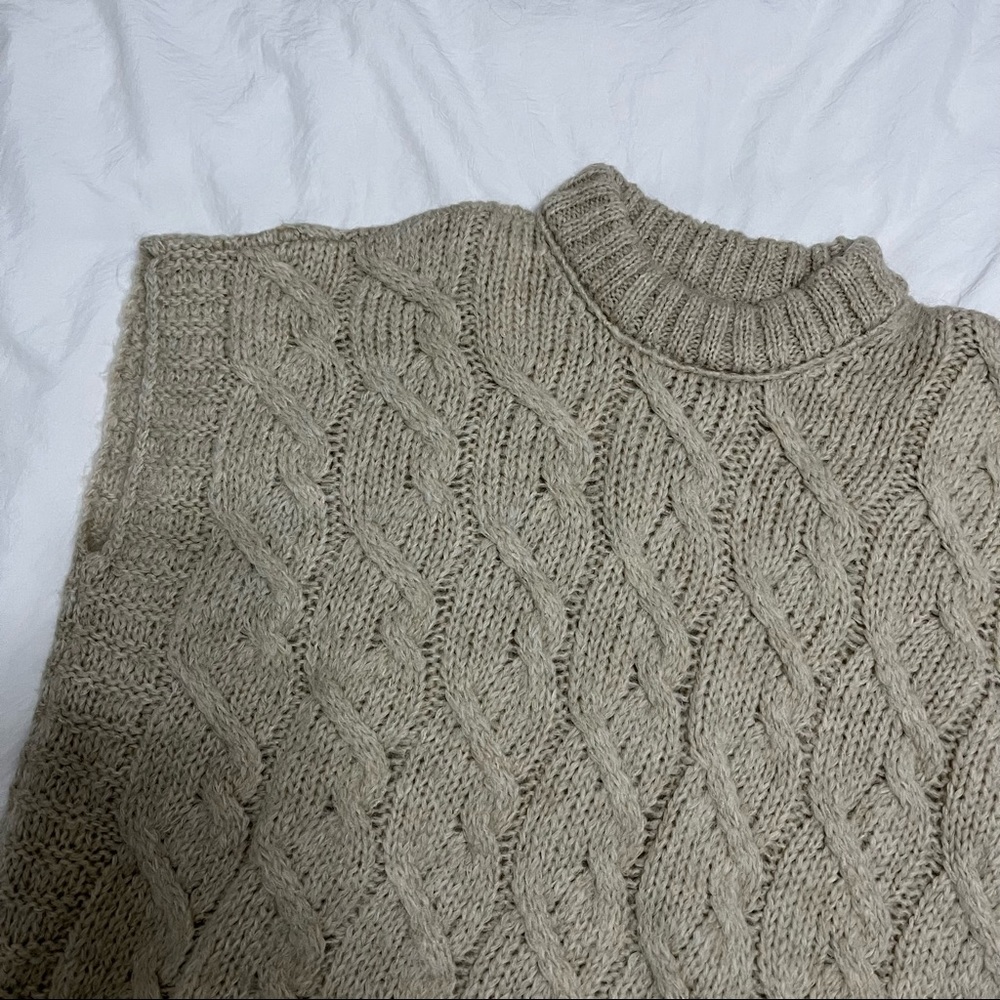 Sweater Vest